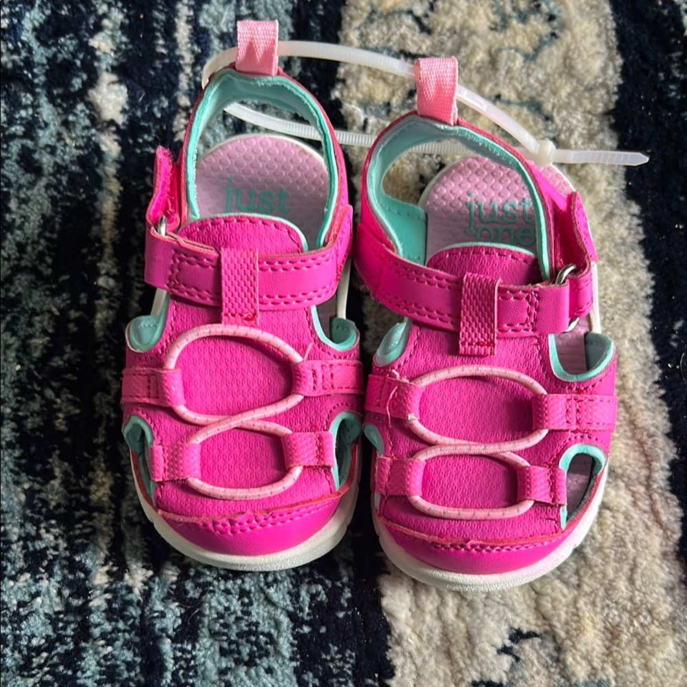 Pink Just One You by Carter’s Kids Sandals size 4